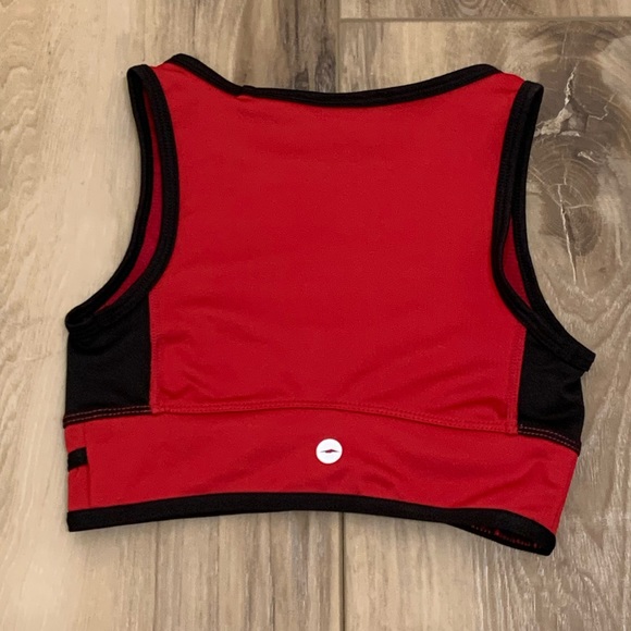 Girls sports bra size S(6-6X) - Picture 3 of 4